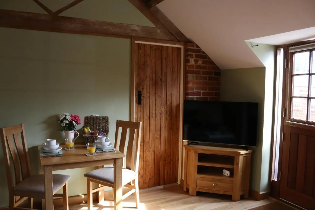 Blashford Manor Farmhouse - The Shetland Cottage Ringwood United Kingdom
