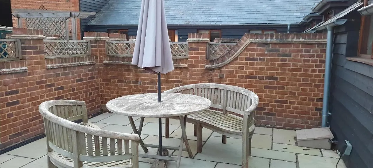 Blashford Manor Farmhouse - The Shetland Cottage Ringwood 0*,  United Kingdom