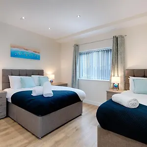 Eaton House 2 - Tv In Every Bedroom! , Swansea United Kingdom