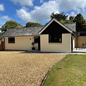 Springfield - Adorable New Forest 1-bedroom Apartment