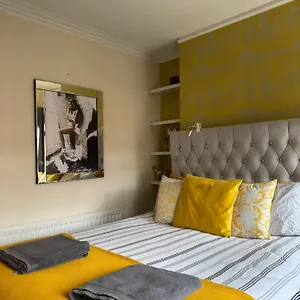 House In Lisburn Road , Belfast United Kingdom
